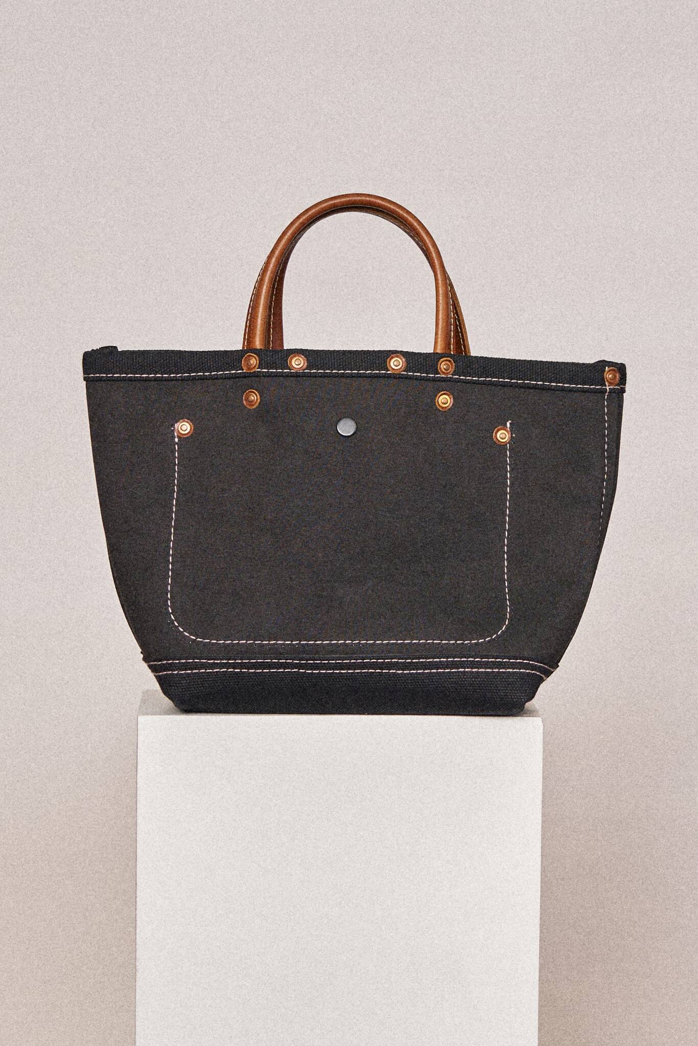 Sports Handbag - Oakland Raiders