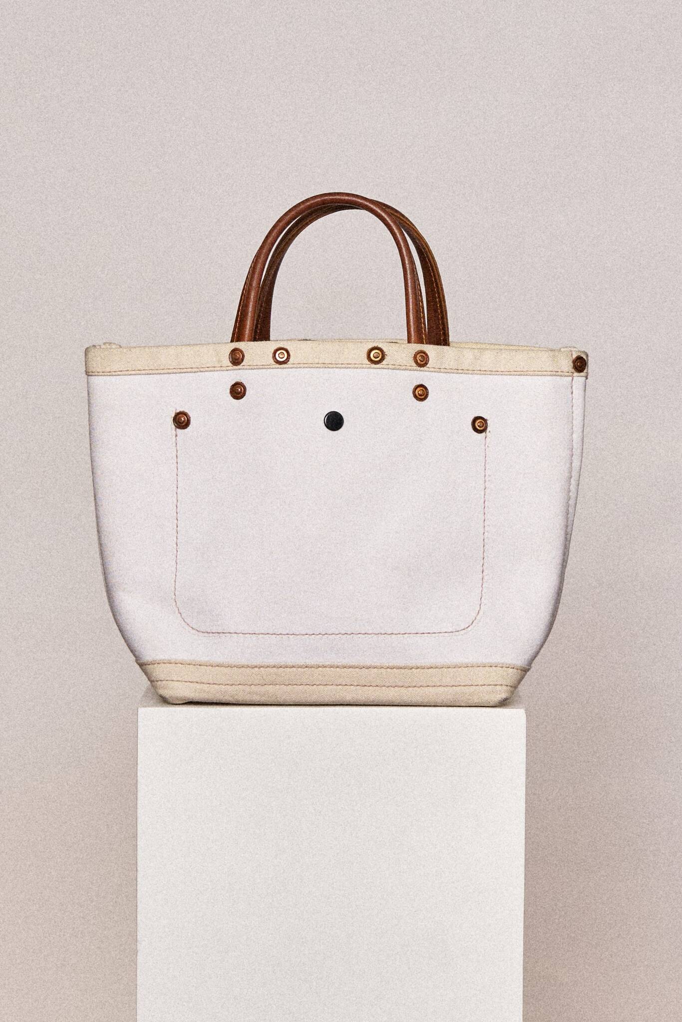 Sports Handbag - Volunteer Football